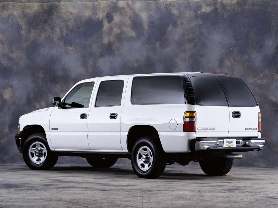  Chevrolet Suburban 1500 2001 года  (фото 4 из 13)